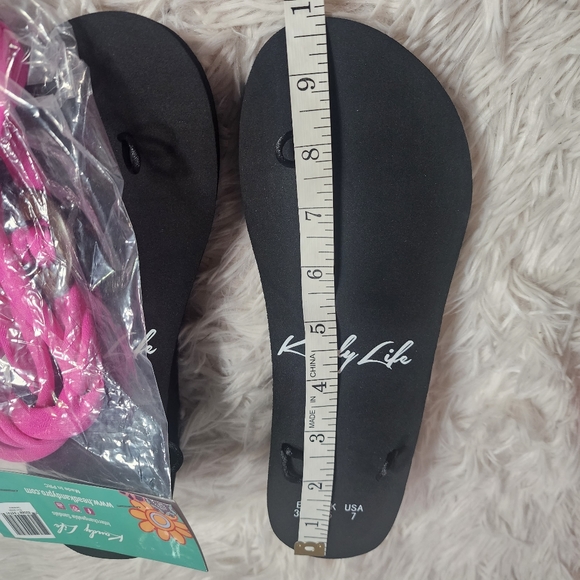 Kandy Life Interchangeable Wedge / sizes 5, 6, 7/ NWT/ HOT PINK SHORT STRAP - Picture 9 of 14